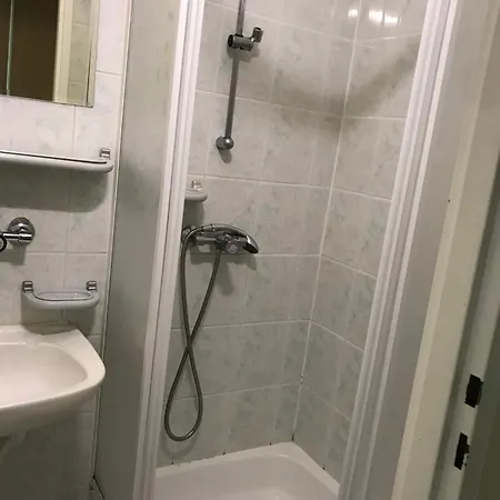 Dom Studenta Pod Jeleniem Aparthotel 3*
