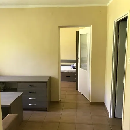 Dom Studenta Pod Jeleniem 3*