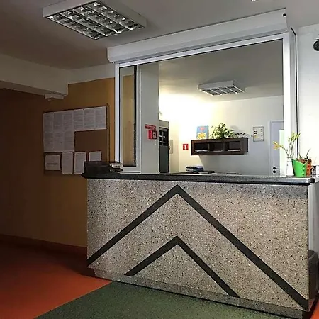Dom Studenta Pod Jeleniem Aparthotel 3*