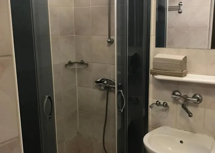 Dom Studenta Pod Jeleniem 3*