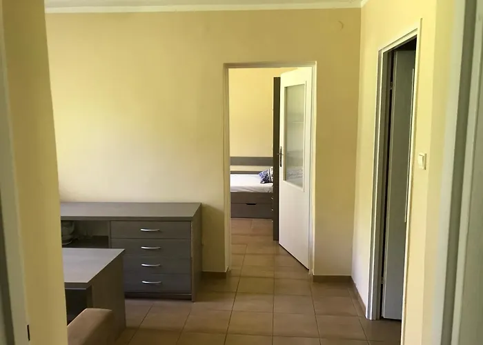 Dom Studenta Pod Jeleniem 3*